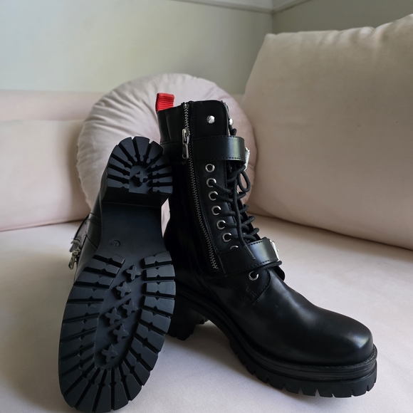 Black Combat  Boots with Red Accents 7.5 - Picture 7 of 10